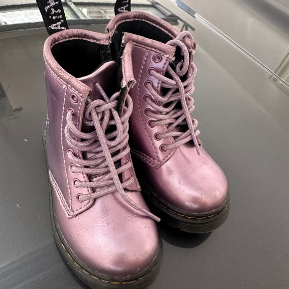 Toddler Size 7 Purple Shiny Girls Dr.Martens - Picture 1 of 5